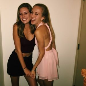 Meet your Posher, Claire